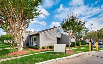 12480 Abrams Rd in Dallas, TX - Building Photo - Building Photo