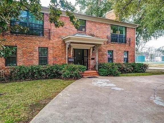 property at 4437 University Blvd