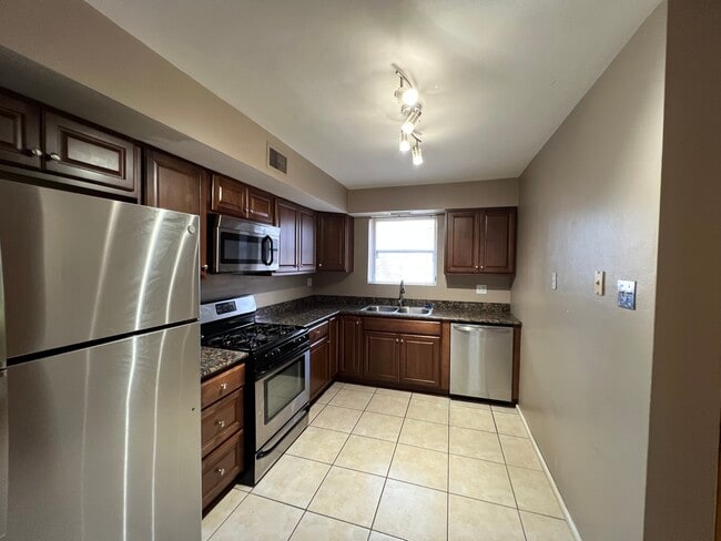 1104 Ralph Ter in St. Louis, MO - Foto de edificio - Building Photo