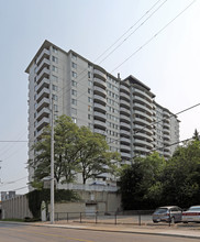 Fontainebleau Apartments in Hamilton, ON - Building Photo - Building Photo