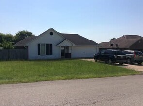 1528 Wood Springs Rd in Lindale, TX - Building Photo - Building Photo