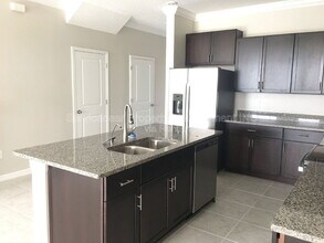 8069 Rolling Shell Trail in Wesley Chapel, FL - Building Photo - Building Photo