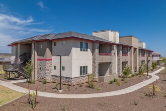 Eagle Ridge Apartment Homes in Peoria, AZ - Foto de edificio - Building Photo