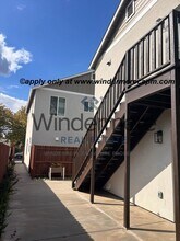 5453 Bradford Dr in Sacramento, CA - Foto de edificio - Building Photo