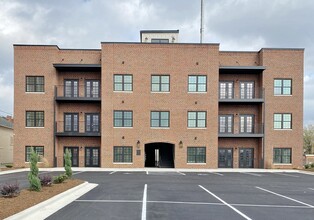 15 E 2nd Ave Apt 2 in Lexington, NC - Building Photo - Building Photo