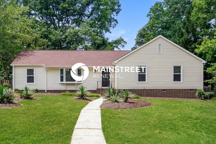 4712 Beechcroft Dr in Greensboro, NC - Building Photo