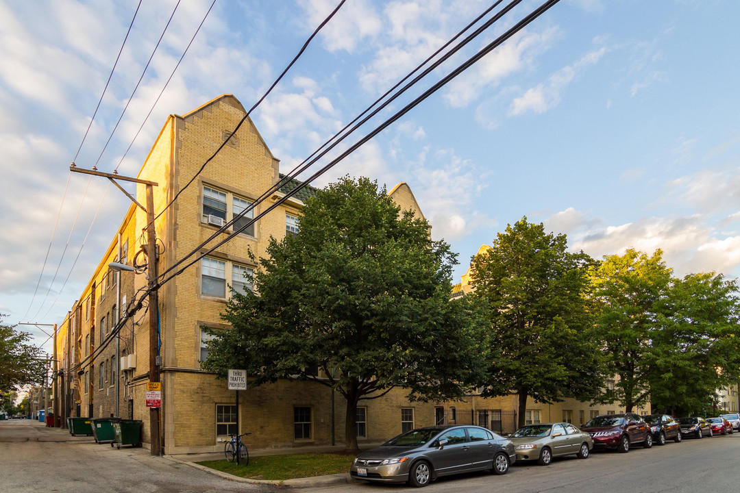 Ashland Sunnyside in Chicago, IL - Building Photo