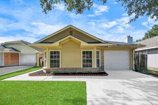 9211 Autumn Harvest Dr in Houston, TX - Building Photo
