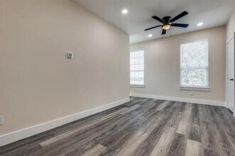 511 N Davis Dr in Arlington, TX - Building Photo - Building Photo