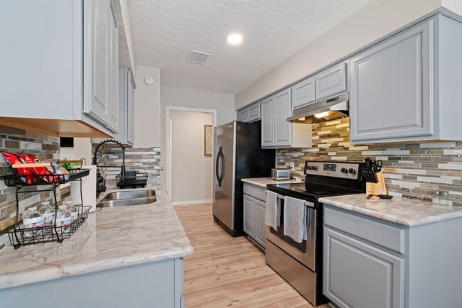 2523 Village Oak Dr. in Katy, TX - Building Photo - Building Photo