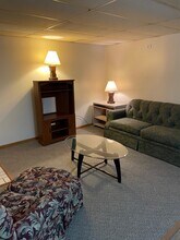 109 Lane St, Unit 109 Lane St Apartment 2 in Weirton, WV - Building Photo - Building Photo