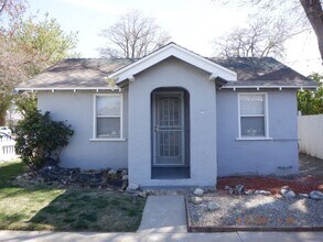 224 W E St in Tehachapi, CA - Building Photo - Building Photo