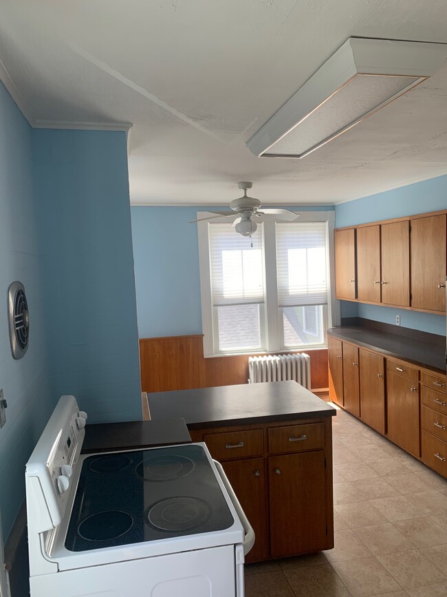 215 Church St, Unit 2