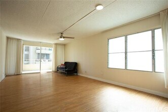 2533 Ala Wai Blvd in Honolulu, HI - Building Photo - Building Photo