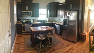 1831 N Kimball Ave, Unit 1 in Chicago, IL - Building Photo - Building Photo