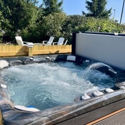 202 Lake Hills Rd in Michigan City, IN - Foto de edificio