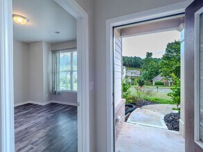 217 Creek View Pl in Canton, GA - Building Photo - Building Photo