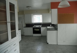 2817 W Maplewood Ave in Bellingham, WA - Building Photo - Building Photo