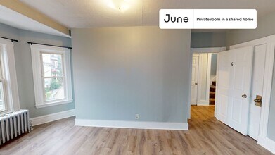 Private bedroom in 7 bed/2 bath Home in Boston, MA - Building Photo - Building Photo