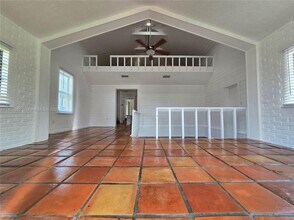 56 SE 3rd Ave in Deerfield Beach, FL - Building Photo - Building Photo