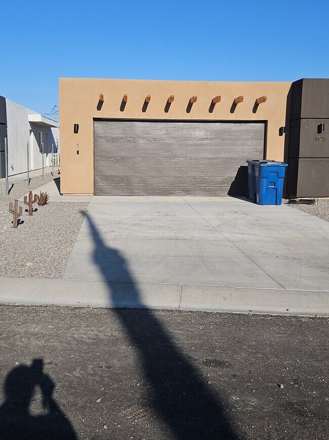 195 Hacienda Loop, Unit 195 Hacienda Lp #1 in Bullhead City, AZ - Building Photo - Building Photo
