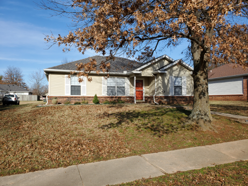 5642 W Fountain St in Fayetteville, AR - Building Photo