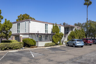 3333 Ruffin Rd in San Diego, CA - Foto de edificio - Building Photo