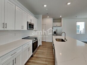 5848 Vaes Dothrak St in Las Vegas, NV - Building Photo - Building Photo