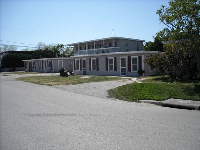 9815 S Padre Island Dr in Corpus Christi, TX - Foto de edificio - Building Photo