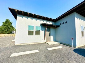 121 E 26th Ave in Ellensburg, WA - Building Photo