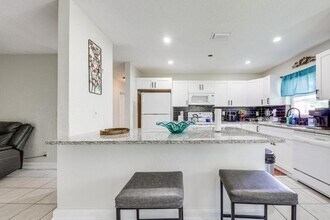 4815 Bertha St in Lake Worth Beach, FL - Building Photo - Building Photo