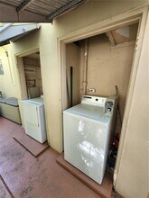 7710 Carlyle Ave in Miami Beach, FL - Building Photo - Building Photo