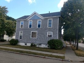 801 Lafayette Ave in Bay City, MI - Building Photo