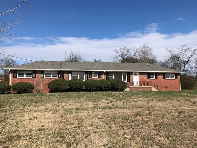 property at 2525 Leeville Pike