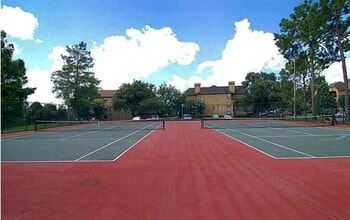 390 Woodside Dr in Altamonte Springs, FL - Building Photo - Building Photo