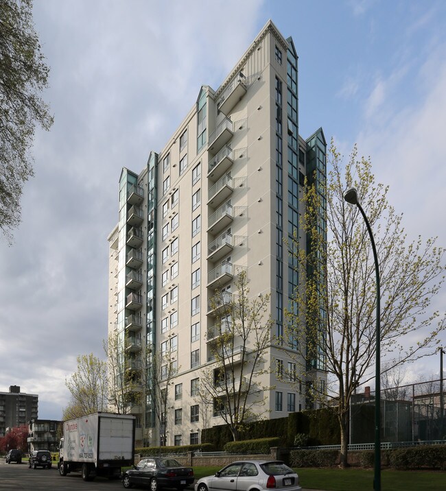 Shaughnessy Gate in Vancouver, BC - Building Photo - Building Photo