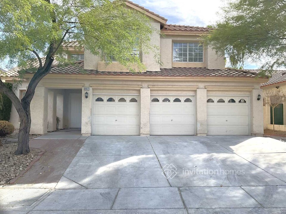 8417 Willow Point Ct in Las Vegas, NV - Building Photo