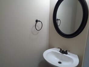 10185 Sorrento Pl in Cordova, TN - Foto de edificio - Building Photo