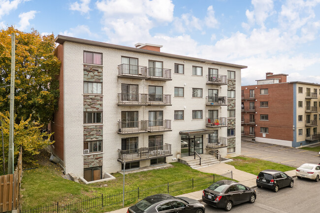 715 30E Av in Montréal, QC - Building Photo - Building Photo