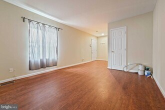 249 S Chester St in Baltimore, MD - Building Photo - Building Photo