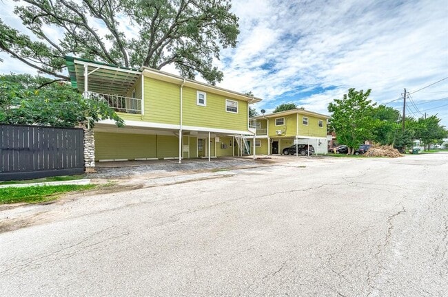 property at 1711 Fourcade St
