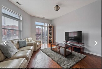 1407 S Halsted St-Unit -2B in Chicago, IL - Foto de edificio - Building Photo