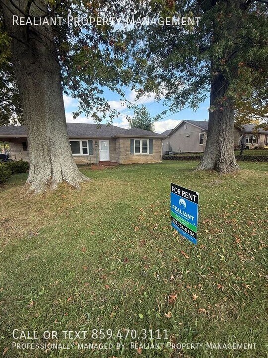 1146 Keene Rd in Nicholasville, KY - Foto de edificio