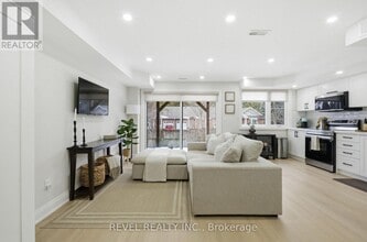 69 Pine Gate Pl in Whitby, ON - Building Photo - Building Photo