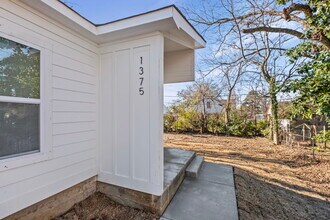 1375 Cooper St in Memphis, TN - Building Photo - Building Photo