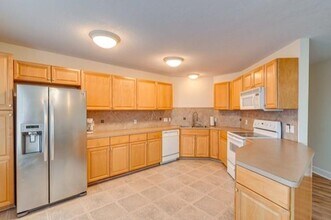 605-606 Street in Kemah, TX - Building Photo - Building Photo