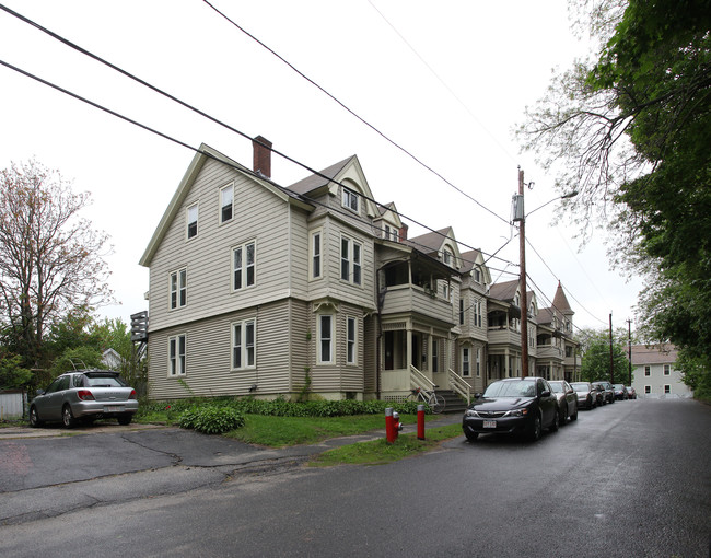 3-23 Eastern Ave in Northampton, MA - Foto de edificio - Building Photo