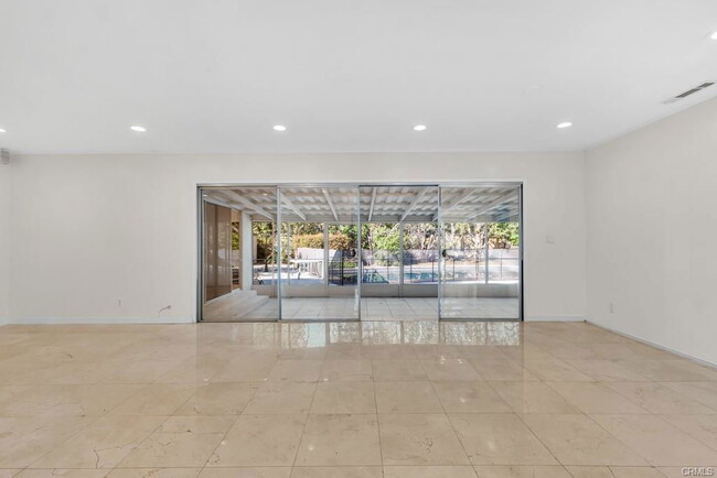 property at 4615 Arriba Dr