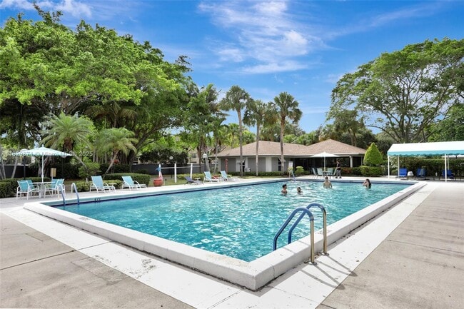 4091 Cypress Reach Ct, Unit 301 in Pompano Beach, FL - Building Photo - Building Photo