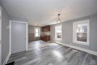 1023 15th St in Niagara Falls, NY - Foto de edificio - Building Photo